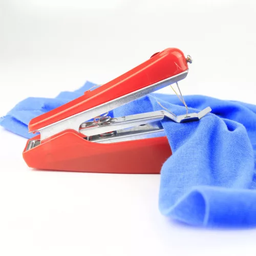 Ručný šijací stroj