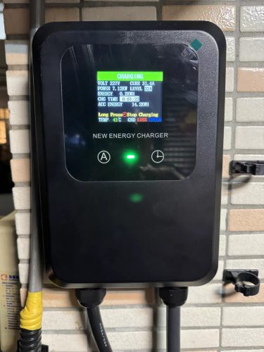 Stena nabíjacia stanica pre elektrické vozidlá a iné vozidlá, farebná obrazovka, kartová, 5 metrov 7 kW, 32A, s konektorom typu 2.