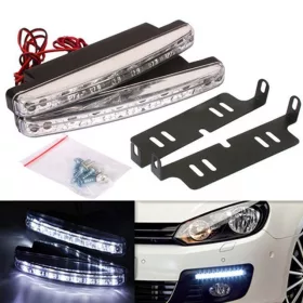   Automatické denné svietenie s 8 LED diódami – Dekoratívne doplnkové osvetlenie kamkoľvek, jednoduchá inštalácia, odolné voči nárazom a vode.