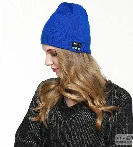 Modrá bluetooth čiapka