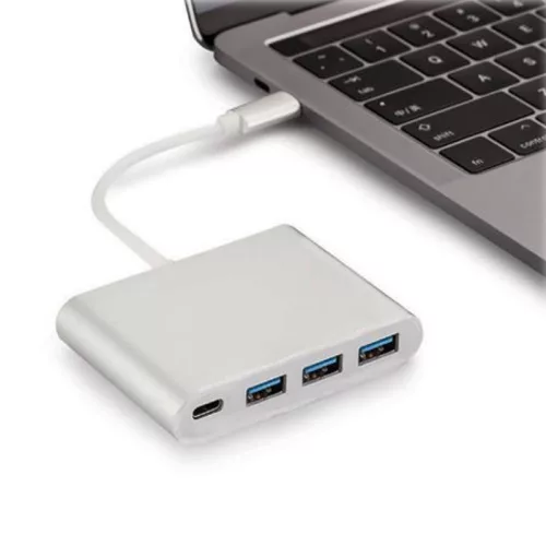 V bunke je text: AlphaOne Type-C <> USB 3.0 HUB