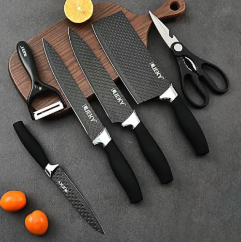 V bunke je text:

Sada 6-dielnej oceľovej nože Lucky LK.WS11