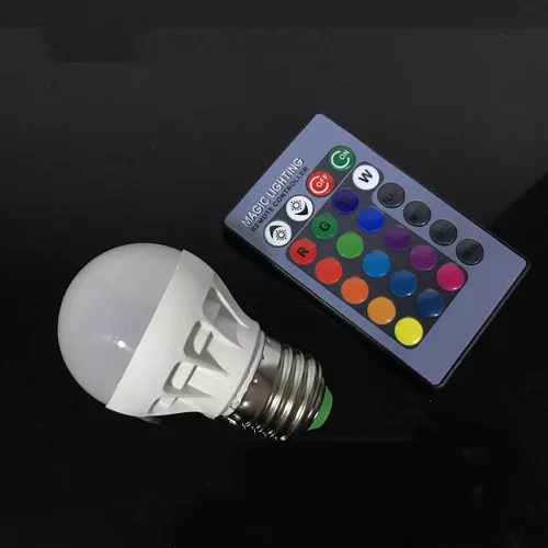 Žiarovka s diaľkovým ovládaním RGB LED.