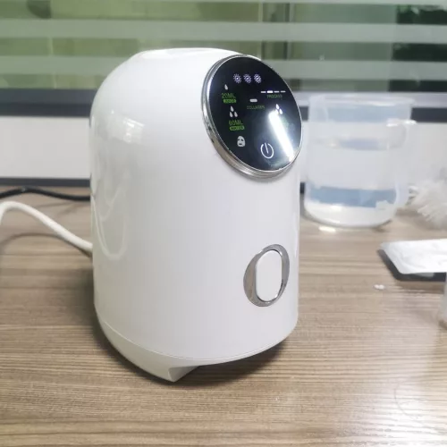 Digitálny automatický stroj na výrobu tvárových masiek